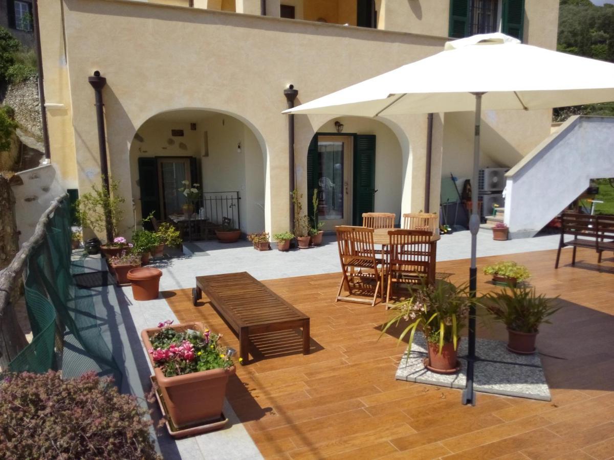 Casa Papaveri Rossi Финале Лигуре Екстериор снимка
