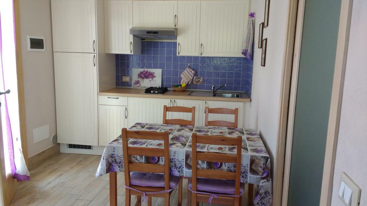Casa Papaveri Rossi Финале Лигуре Екстериор снимка