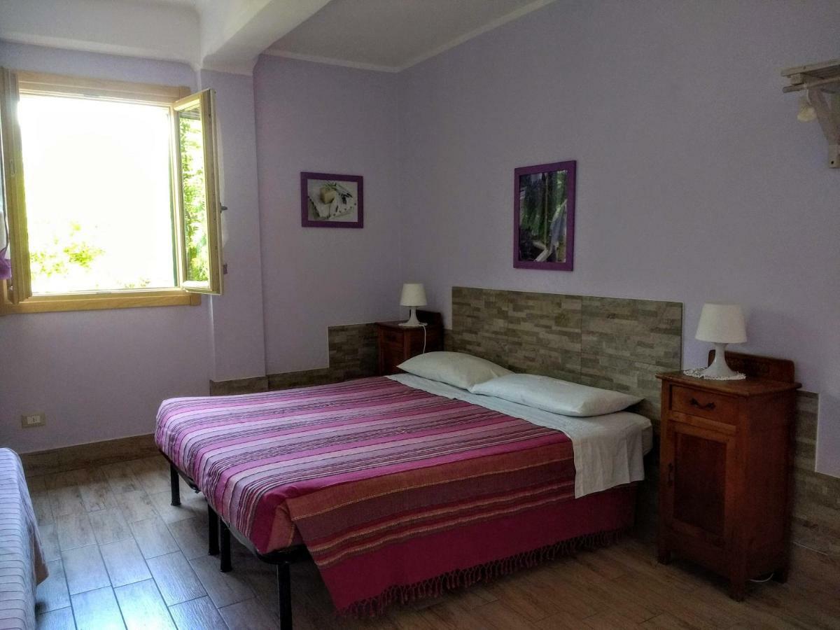 Casa Papaveri Rossi Финале Лигуре Екстериор снимка