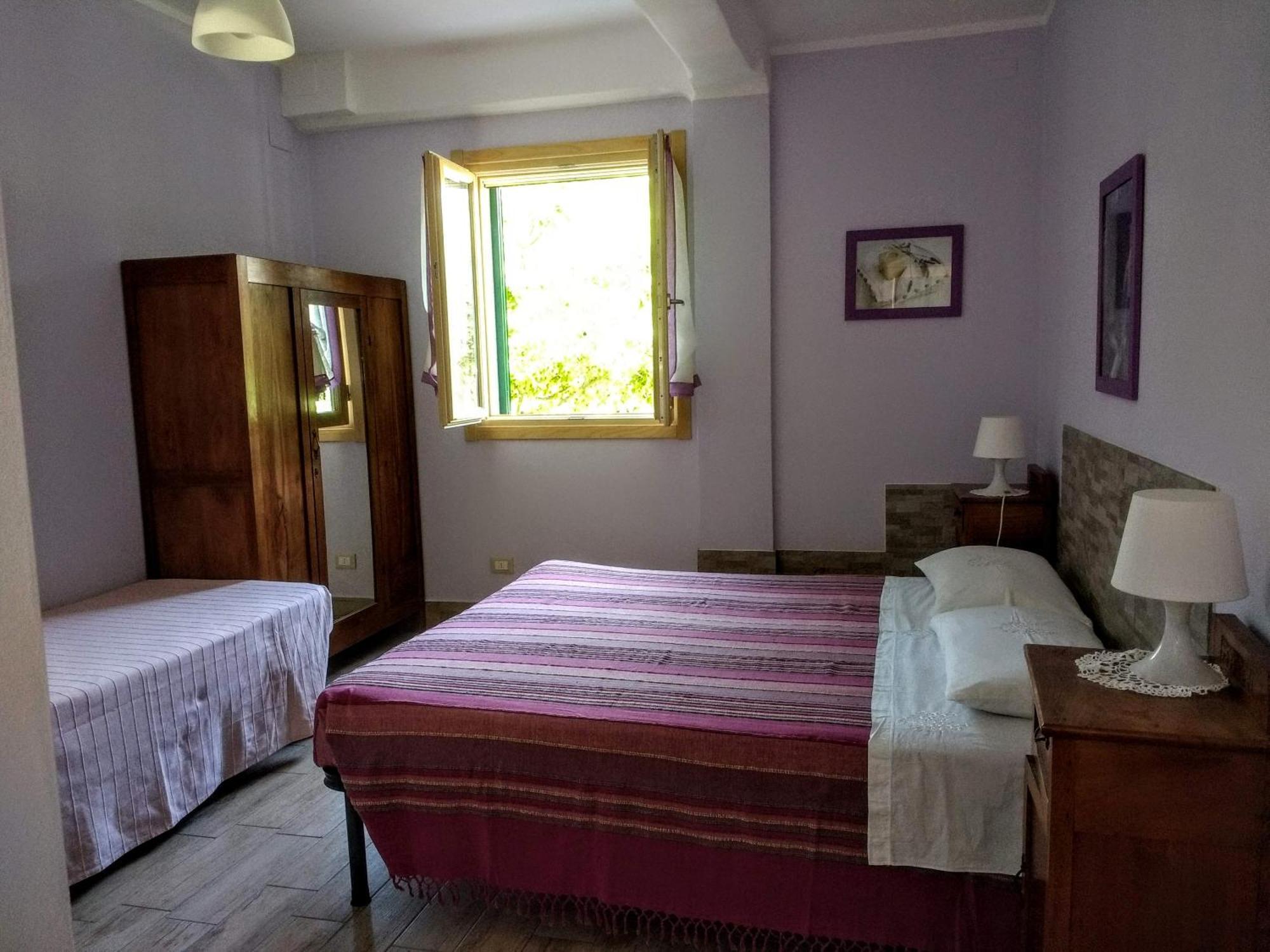 Casa Papaveri Rossi Финале Лигуре Екстериор снимка