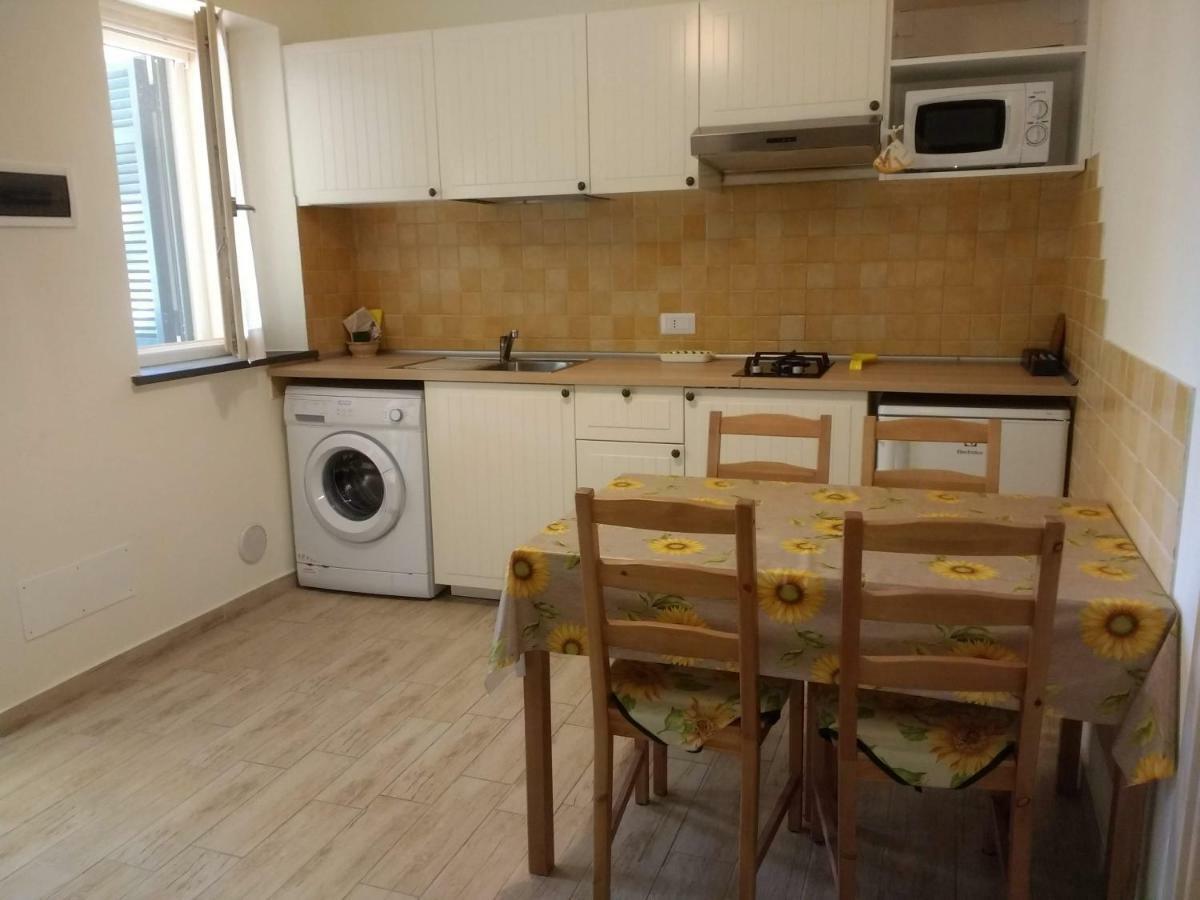 Casa Papaveri Rossi Финале Лигуре Екстериор снимка