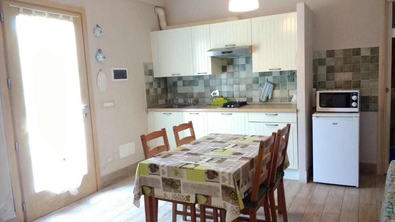 Casa Papaveri Rossi Финале Лигуре Екстериор снимка