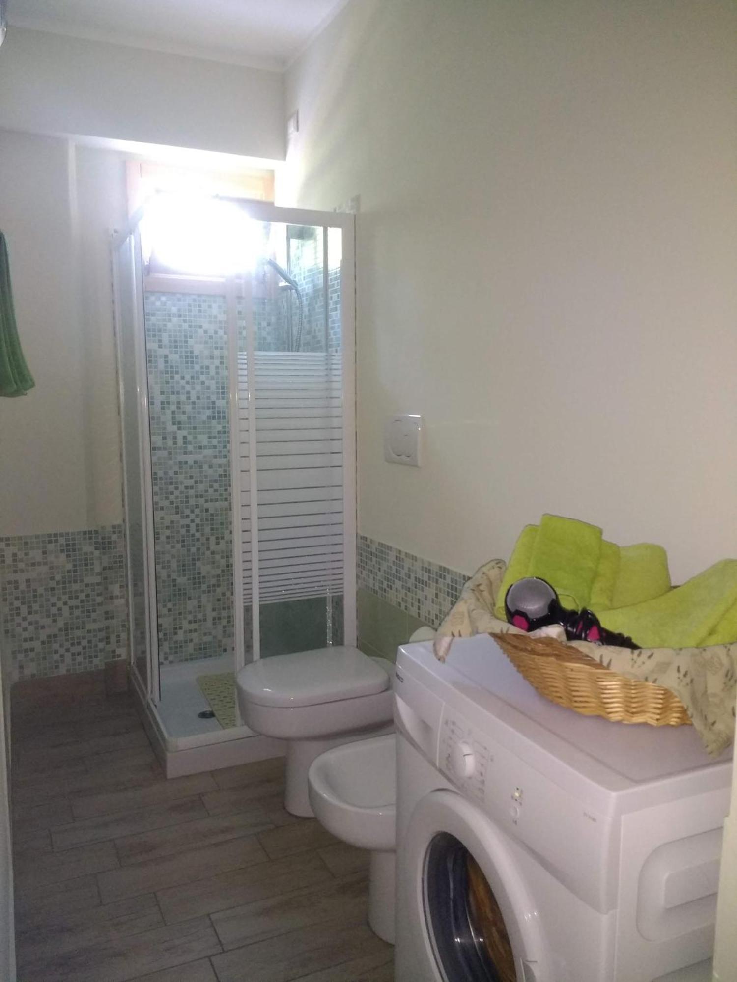 Casa Papaveri Rossi Финале Лигуре Екстериор снимка