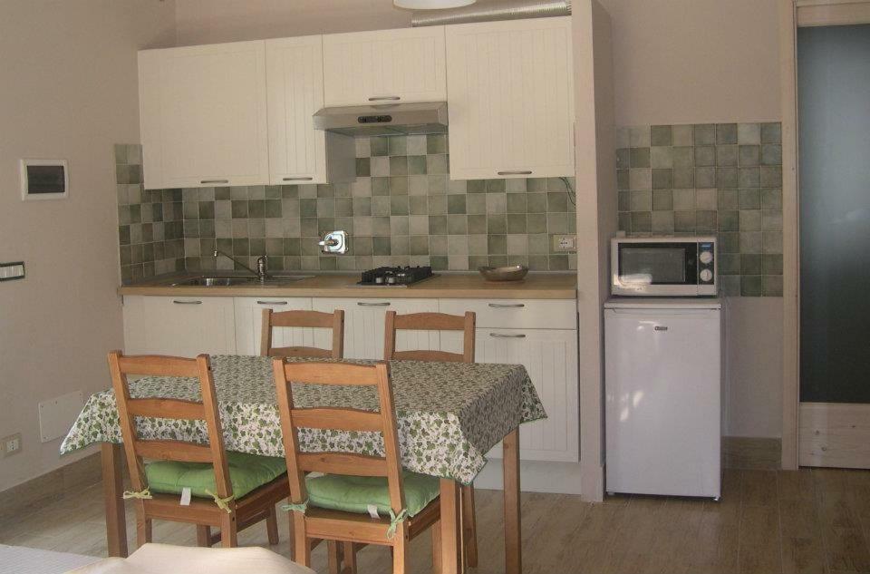 Casa Papaveri Rossi Финале Лигуре Екстериор снимка